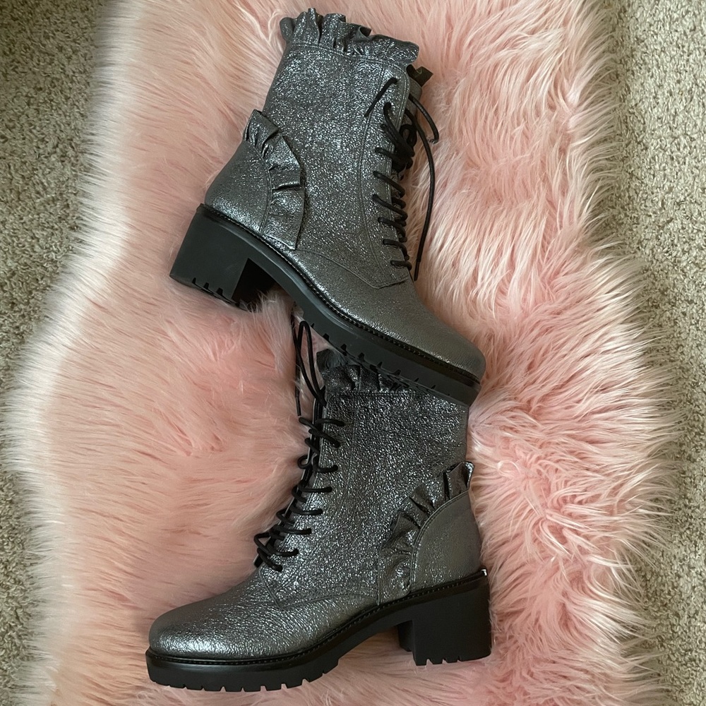 ‼️Michael kors ‼️ one of a kind vintage looking boots‼️